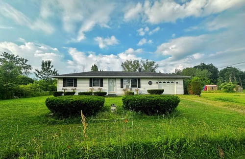 Silver Creek Maison | 3 Bed 2 Bath Lake of the Woods Retreat