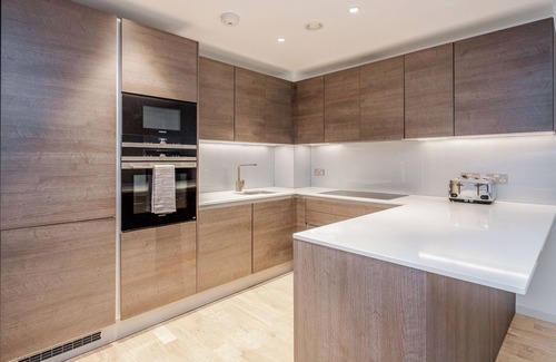 St. Pancras and Somers Town Appartement | 3 Bed 2 Bath Luxury Apartment King Bed Kings Cross 10 Min Walk