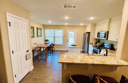 Florida Panhandle Maison | 3 Bed 2 Bath – Peaceful Retreat Near Pensacola and Beaches