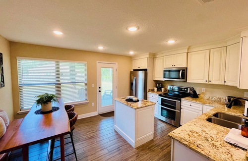 Florida Panhandle Maison | 3 Bed 2 Bath – Peaceful Retreat Near Pensacola and Beaches