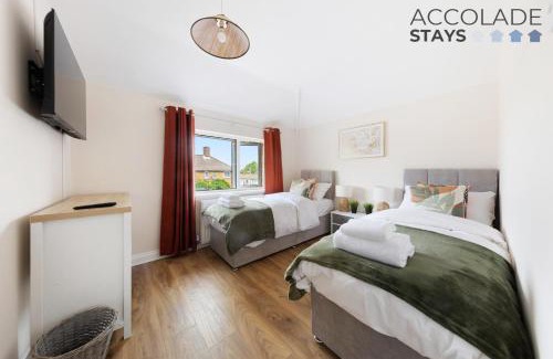 Basingstoke Maison | 3 bed, 2 Bath, Sleeps 6, with Free Parking & WiFi, ideal for contractors and families