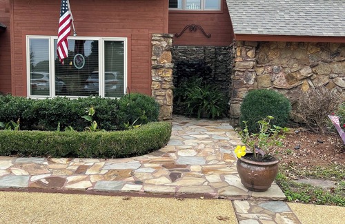 New Albany Maison | 3 bed 2 baths upstairs in home with heated indoor/outdoor pools New Albany