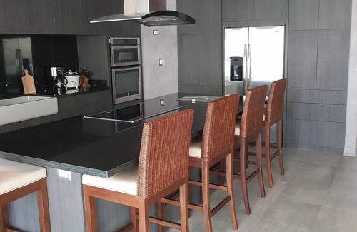 Potrero Copropriété | Front de mer de luxe 2 lit (max 8 personnes) belle piscine à débordement de sel.