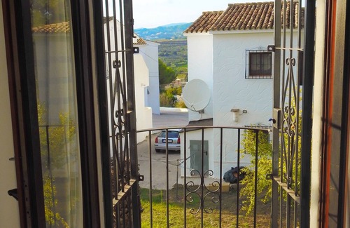 Benitachell Maison | Appartement de 3 chambres, 2 salles de bains, petite terrasse, piscine commune