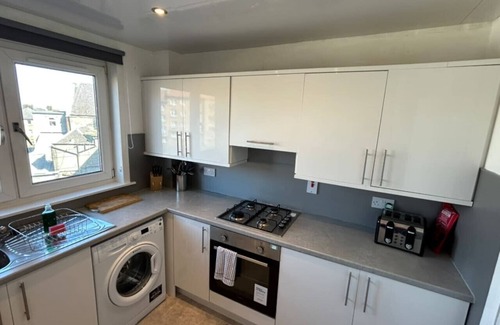 Greenock Appartement | 3-Bed Apartment Central Greenock