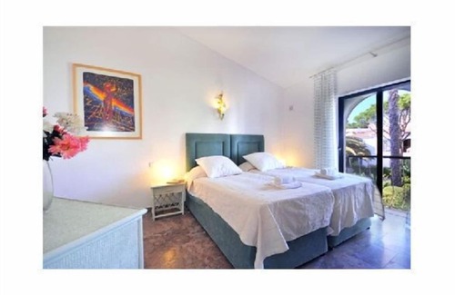 Vale do Garrao Appartement | Appartement de 3 chambres avec grande piscine, bar et restaurant. À pied de la plage et des restaurants