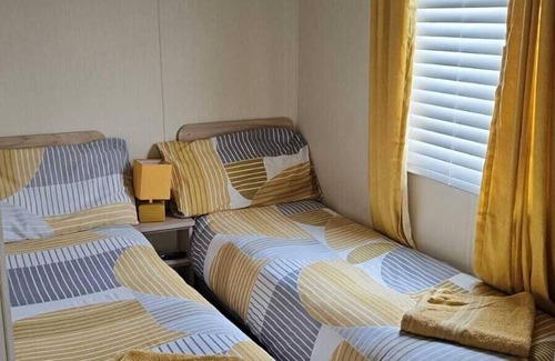 Ingoldmells Cabine | Tranquil holiday home Skegness