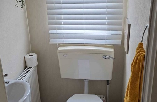 Ingoldmells Cabine | Tranquil holiday home Skegness