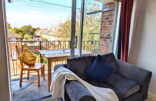 Colchester Appartement | 3 bed flat | Sleeps 5 | 1 bath | Parking | Wifi