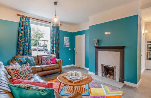 Dedham Maison | 3 Bed in Dedham 94016
