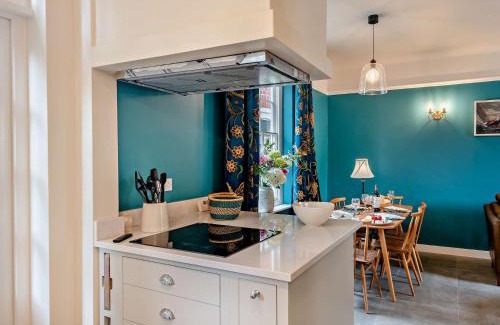 Dedham Maison | 3 Bed in Dedham 94016