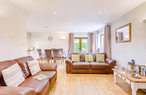 Stoborough Maison | 3 Bed in Stoborough DC157