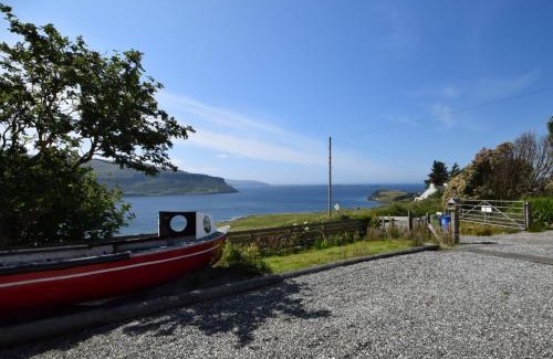 Stein Maison | 3 Bed in Waternish 93005