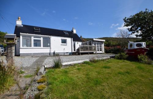 Stein Maison | 3 Bed in Waternish 93005