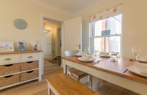 Wells-next-the-Sea Maison | 3 Bed in Wells-next-the-Sea KT091
