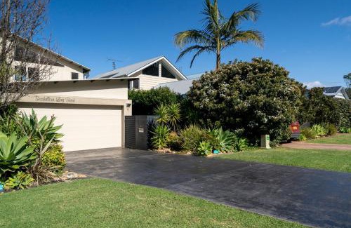 Long Beach Maison | 3-Bed Seaside Serenity Escape at Long Beach