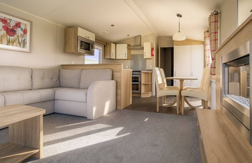 Ingoldmells Cabine | 3 Bed-Sleeps 8-Free Parking-10 Min to Beach