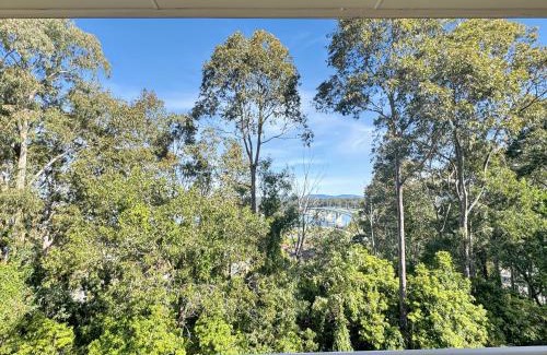 North Batemans Bay Appartement | 3 Bed Unit Amongst the Treetops in Batemans Bay