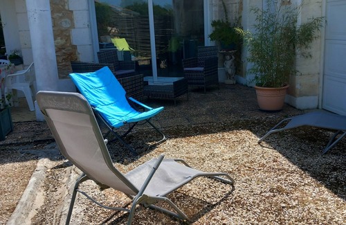 Saint-Laurent-des-Vignes Maison | 3-bedroom air-conditioned house with TV and 3 private bathrooms