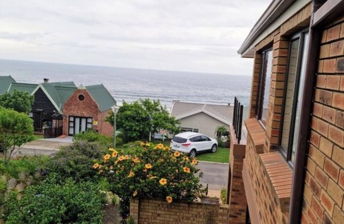 Glentana Maison | 3-Bedr Holiday Home, 5-min Walk to Beach, Seaview!