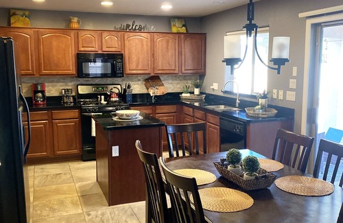 Maricopa Maison | 3 Bedroom 2.5 Bath With Hot Tub & Heated Pool! Outside BBQ Area with Fire Pit!