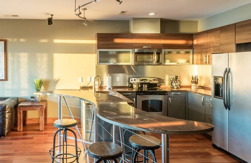 Waves Copropriété | 3-Bedroom, 2.5-Bathroom Penthouse Suite at REAL Watersports