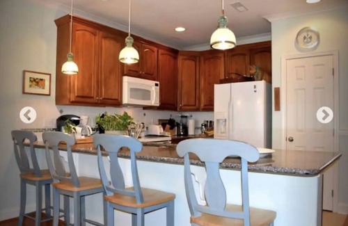 Lewes Copropriété | 3 Bedroom, 2 Bathroom Lewes Condo with Pool: Walking distance to Nassau Vineyard