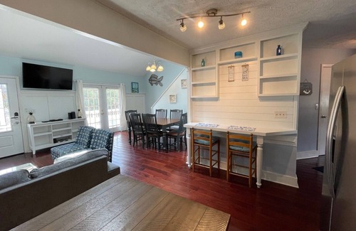 Long Bay Estates Maison | 3 Bedroom, 2nd Row with a Shared Pool - Beach Bliss