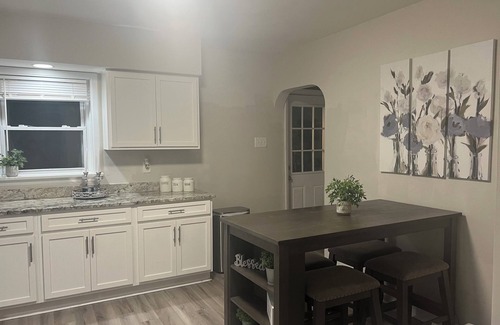 Clayton Maison | 3 bedroom, 4 beds and 2-bathroom home with upgraded full kitchen and living room