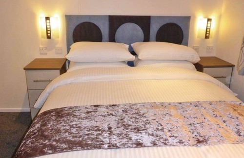 Allerton Cabine | 3 bedroom accommodation in Allerton, Knaresborough