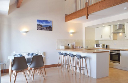 Milford Haven Cottage | Picked for its stunning marina & estuary views with tasty restaurants in walking distance.