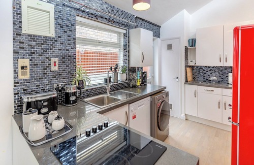 Birchington Cottage | A stunning property very close to the beach, with amazing views and a south-facing garden.