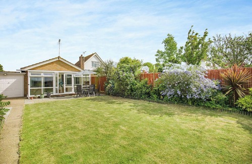 Birchington Cottage | A stunning property very close to the beach, with amazing views and a south-facing garden.