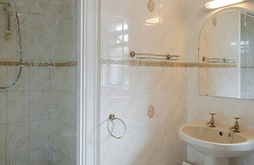 Tal-gareg Cottage | 3 bedroom accommodation in Bwlchyfadfa, Talgarreg