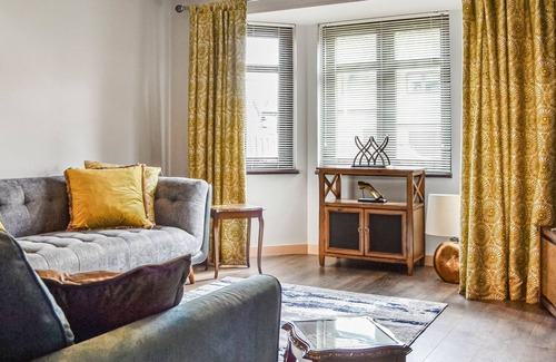 Murthill Cottage | 3 bedroom accommodation in Broughty Ferry, Monikie