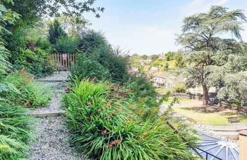Cheddar Cottage | An all year round festive treat for the family, a property certainly not to be missed.