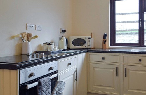 Crymych Cottage | Perfect for your famiy holiday within easy reach of the coast and sandy beaches.