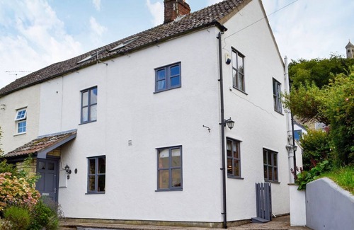 North Nibley Cottage | 3 bedroom accommodation in North Nibley, near Dursley