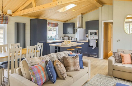 Lauder Chalet De Ski | 3 bedroom accommodation in Lauder