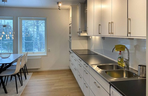 Motala Maison | Superbe maison de 3 chambres à Motala