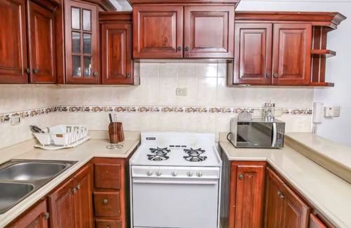 Guaricano Appartement | 3-bedroom apartment in enchanting Santo Domingo with AC