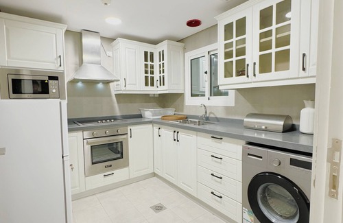 Mecca Appartement | 3-bedroom apartment in brilliant Makkah with AC, WiFi
