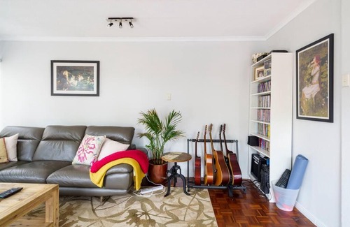 Ashgrove Appartement | 3 bedroom apartment with amazing pool close to city, mountains and amenities