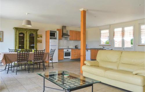 Roisel Maison | 3 Bedroom Awesome Home In Roisel