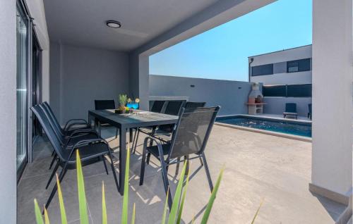Vrsi Maison | 3 Bedroom Awesome Home In Vrsi