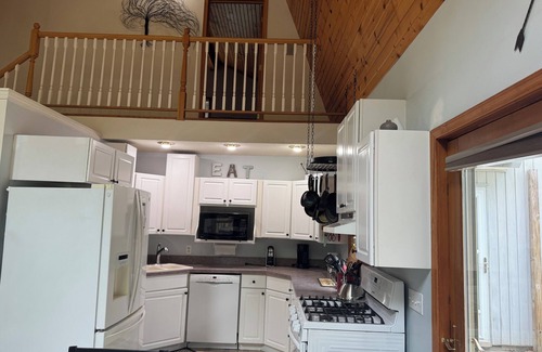 Adair Maison | 3-bedroom barndominium in tranquil Colchester with WiFi, AC. Enjoy your stay