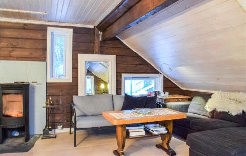 Flora Maison | 3 Bedroom Beautiful Home In Eikefjord
