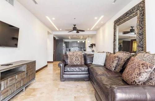 Barrio Los Faroles Appartement | 3 Bedroom Condo in Croc's Casino Resort