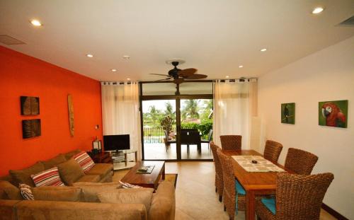 Barrio Los Faroles Appartement | 3 Bedroom Condo with Ocean View - Tres Regalos 201N