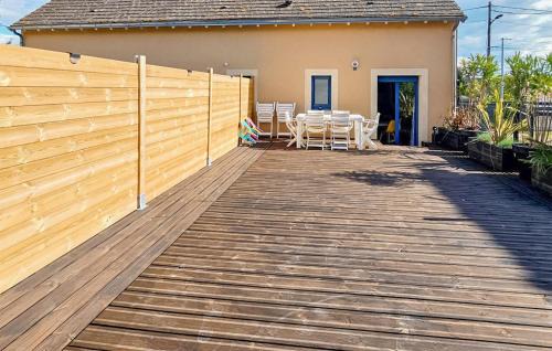 Saint-Gaultier Maison | 3 Bedroom Cozy Home In Saint-Gaultier